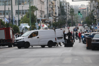 Λήξη συναγερμού στον Πειραιά - Τίποτα ύποπτο στη βαλίτσα (Εικόνες)