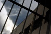 Θεσσαλονίκη: Προφυλακίστηκε ο 50χρονος μητροκτόνος - Ρωτούσε τους γύρω του αν είναι δολοφόνος