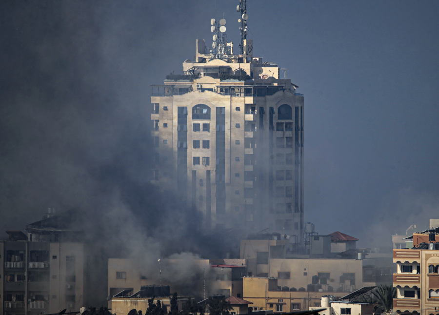 «Πέφτουν» τα προπύργια της Χαμάς, νέοι βομβαρδισμοί σε νοσοκομεία της Γάζας: Aναφορές για σχέδια εκεχειρίας με εμπλοκή της CIA