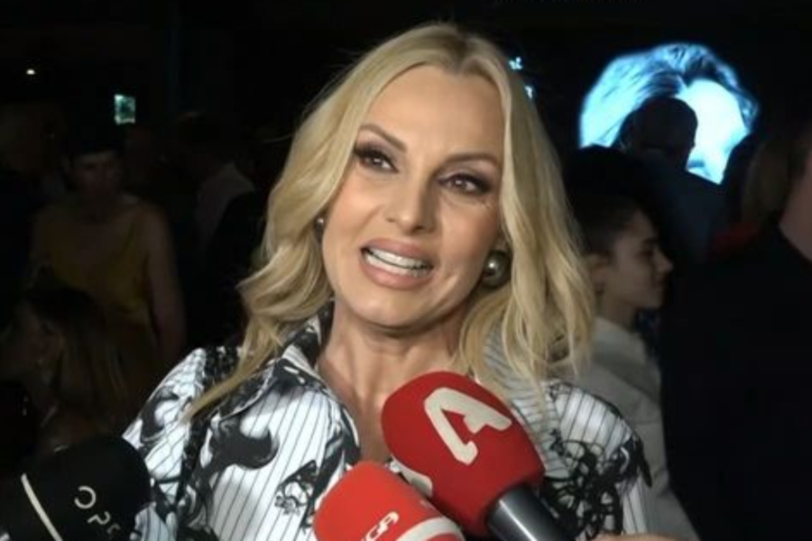 Πέγκυ Ζήνα: «Δεν ακούω τραπ γιατί δεν μου αρέσουν οι βωμολοχίες στα τραγούδια» (Βίντεο)