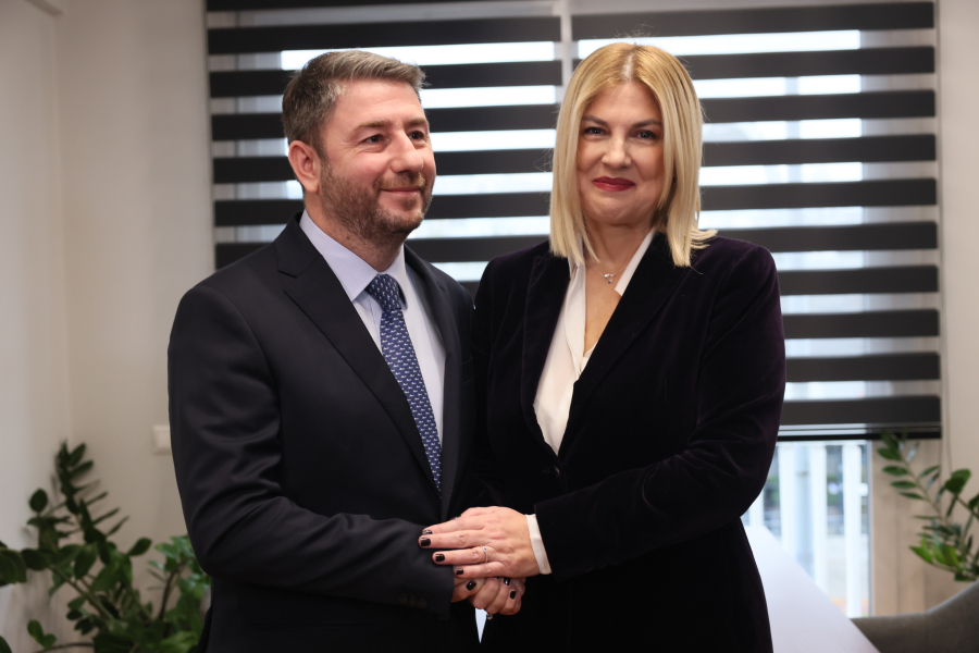 Πότε κατάλαβε η Θρασκιά ότι την εκφράζει το ...ΠΑΣΟΚ; - Όταν είδε πού θα κάτσει η έδρα στη Θεσσαλονίκη;