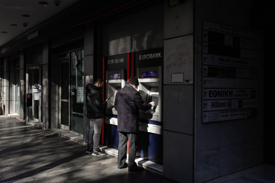 Προπληρωμένες κάρτες: Τι ισχύει για όσους λαμβάνουν επιδόματα σε περισσότερα από ένα IBAN