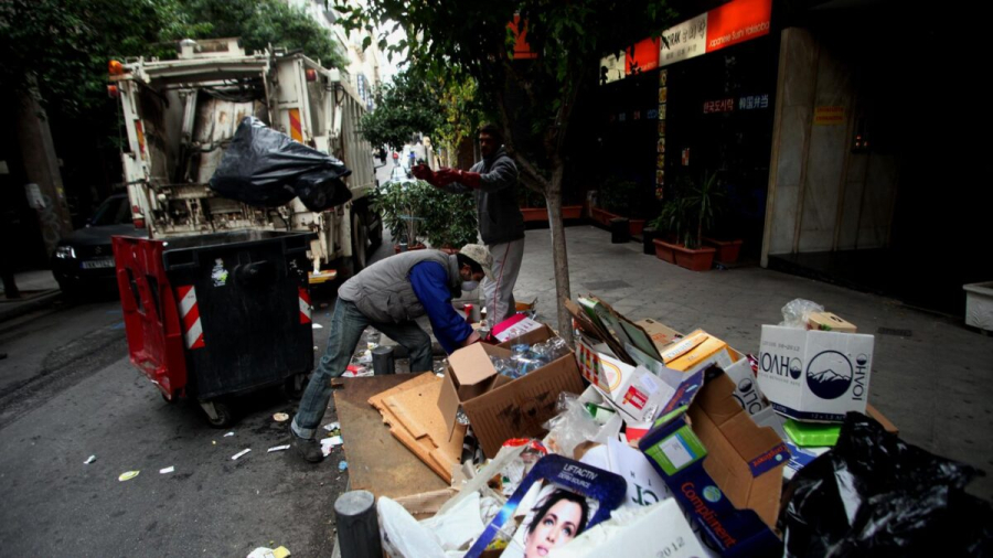 Διόνυσος: Καταγγελία Π.Ο.Ε.-Ο.Τ.Α. για αστυνομικό που παρέσυρε με συμβατικό περιπολικό εργαζόμενους στην καθαριότητα