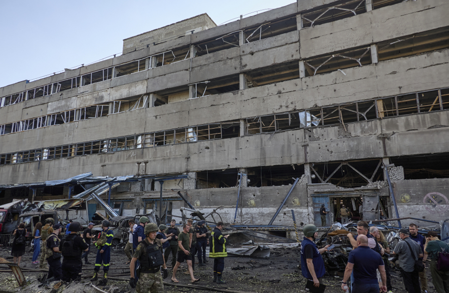 Συναγερμός σχεδόν σε όλη την Ουκρανία, απογειώνονται ρωσικά βομβαρδιστικά