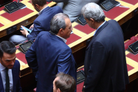 Δεκαπενθήμερο εξελίξεων στον ΣΥΡΙΖΑ - Υπογραφές καταθέτει εντός της εβδομάδας η μειοψηφία