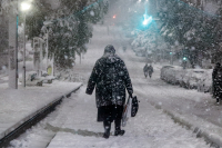 Γενική αργία σήμερα: Ποια καταστήματα θα λειτουργήσουν, το ωράριο λειτουργίας