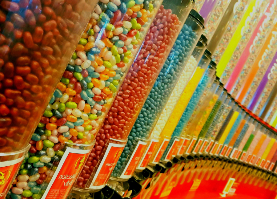 Βλάπτουν οι συνθετικές χρωστικές στα τρόφιμα; Τι λέει η επιστήμη