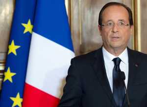 Την &quot;επανίδρυση&quot; της ευρωζώνης με τη Γαλλία στην εμπροσθοφυλακή, προτείνει ο Ολάντ