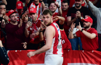 Ολυμπιακός - Παναθηναϊκός: Η πιο... Ολυμπιακή στιγμή του ντέρμπι δεν ήταν εντός παρκέ