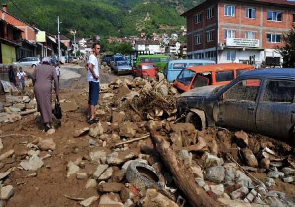 Σκόπια: Τουλάχιστον 17 νεκροί από τις «φονικές» πλημμύρες που σαρώνουν τη χώρα