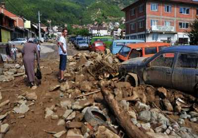 Σκόπια: Τουλάχιστον 17 νεκροί από τις «φονικές» πλημμύρες που σαρώνουν τη χώρα