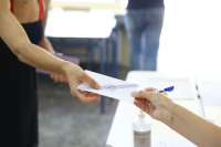 Ευρωεκλογές 2024: Πώς ψήφισαν οι συνταξιούχοι και οι νέοι