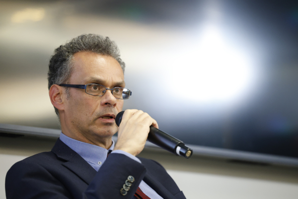 Ο Ξενοφών Κοντιάδης συζητά με τον Συνήγορο του Πολίτη για την «κρίση των θεσμών»