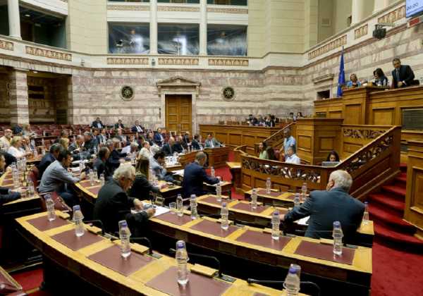 Βουλή: Δεν θα κληθούν εκπρόσωποι του ΥΠΟΙΚ για λίστες φοροδιαφυγής