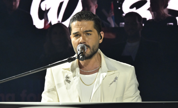 Χρήστος Μάστορας: Κατάθεση ψυχής για τον Αντώνη Ρέμο – «Με τον μεγάλο μου αδερφό»