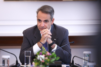 Να μείνουν εκτός κυβέρνησης στον ανασχηματισμό οι εξωκοινοβουλευτικοί ζητούν «γαλάζιοι» βουλευτές