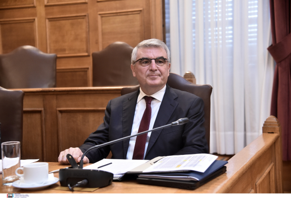 Αποκαλύψεις Τσακλόγλου στο Dnews για προπληρωμένη κάρτα στα επιδόματα, απασχόληση συνταξιούχων και σύνταξη με οφειλές