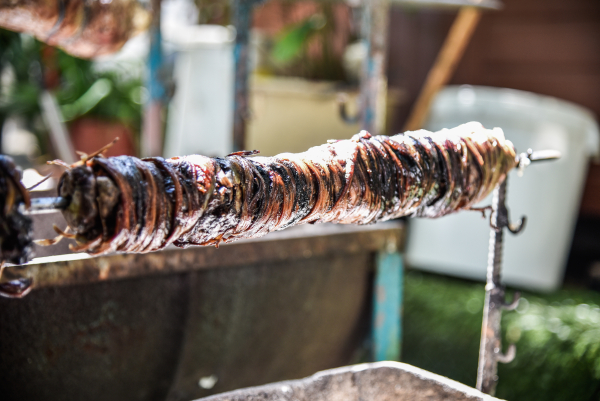 Ανοίγει «πόλεμο» στην Ελλάδα για ιμάμ μπαϊλντί και κοκορέτσι ο τουρκικός Τύπος (βίντεο)