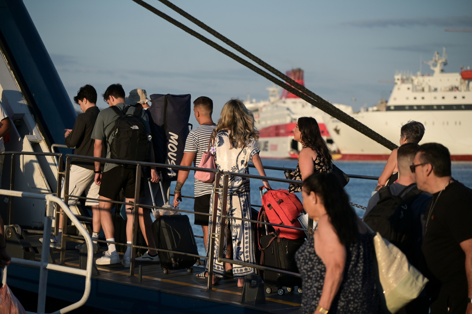 Κοινωνικός Τουρισμός 2026: Φιάσκο με 800.000 αιτήσεις – Καταγγελίες για «λοταρία» και χειροκίνητο έλεγχο — image 6