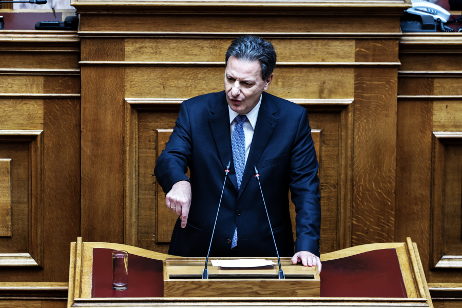 Διευκρινίσεις Σκυλακάκη για τα «χρωματιστά» τιμολόγια ρεύματος και... τις «παγίδες» -Πότε να γίνει η επιλογή