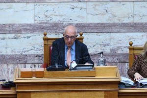 Παρέμβαση Κακλαμάνη για την προανακριτική ζητά η αντιπολίτευση – «Δεν προβλέπεται», λέει ο ΠτΒ