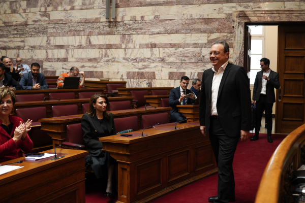 Ο ΣΥΡΙΖΑ δεν τρώει ...ντολμαδάκια!