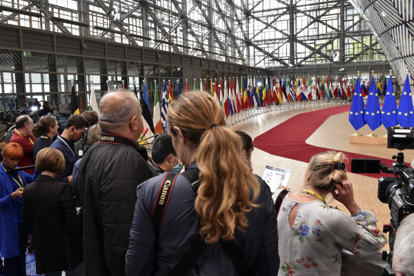 «Στον αέρα» το 6ο πακέτο κυρώσεων: «Ναι μεν αλλά» του Ορμπάν και συγκρατημένη αισιοδοξία από τους Ευρωπαίους