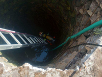 Λάρισα: Επιχείρηση απεγκλωβισμού για 40χρονο που έπεσε σε πηγάδι