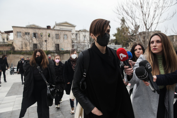 Φιλιππίδης: Κεκλεισμένων θυρών οι καταθέσεις όσων τον καταγγέλλουν, δηλώσεις Μπιμπίλα (βίντεο)