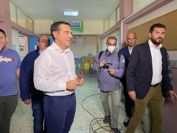 Εκλογές 2023: «Έριξε» την ψήφο του ο Αλέξης Τσίπρας, «η αλλαγή σήμερα είναι στα χέρια του λαού»