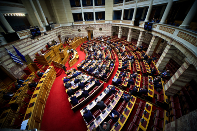 Πρόταση δυσπιστίας: Δεύτερη μέρα της συζήτησης στη Βουλή