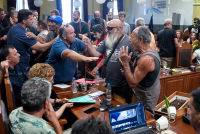 Λέσβος: «Φρένο» στους ελέγχους για τον αφθώδη πυρετό - Ένταση στο Περιφερειακό Συμβούλιο (Εικόνες)