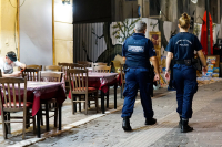 Αθήνα: 31χρονος στρατολογούσε ανήλικες και τις έβαζε να κλέβουν τσάντες