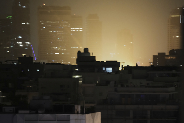 Η νέα «μέθοδος» του Ιράν που «τρελαίνει» τα ισραηλινά συστήματα αεράμυνας