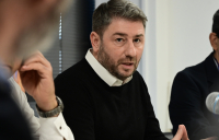 Γιατί ο Νίκος Ανδρουλάκης θέλει να παίρνει το μπόνους και ο συνασπισμός κομμάτων