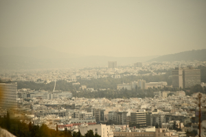 Καιρός: Νέα θερμή εισβολή την Παρασκευή, 30άρια και σημαντική μεταφορά σκόνης
