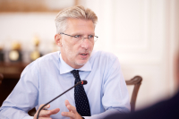 Σκέρτσος για μνημείο Άγνωστου Στρατιώτη: Ανήκει σε όλους τους Έλληνες και τις Ελληνίδες