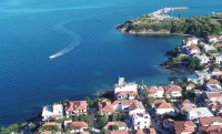 Το μικροσκοπικό νησί της Ελλάδας με παραλίες που δεν έχετε ξαναδεί