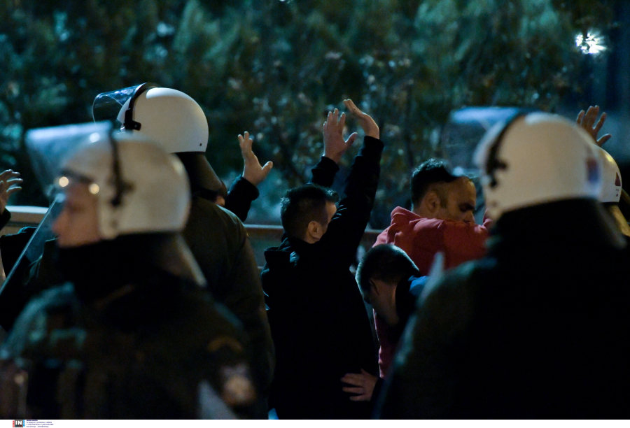 Τι κατέθεσε ο ανήλικος αδερφός του 18χρονου για τα επεισόδια: «Στο μικροσκόπιο» της ΕΛΑΣ σύνδεσμος του Ολυμπιακού