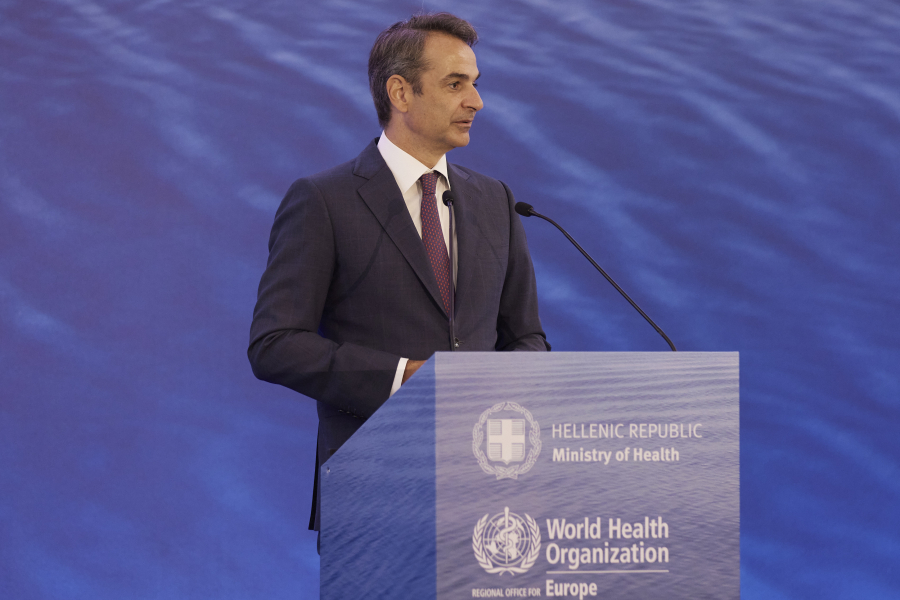 Μητσοτάκης προς εκπαιδευτικούς: Σας παρακαλώ, εμβολιαστείτε!