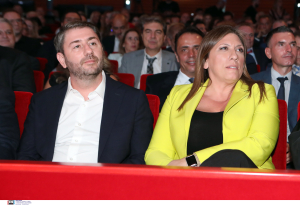 Φλερτ Ζωής και Ανδρουλάκη;
