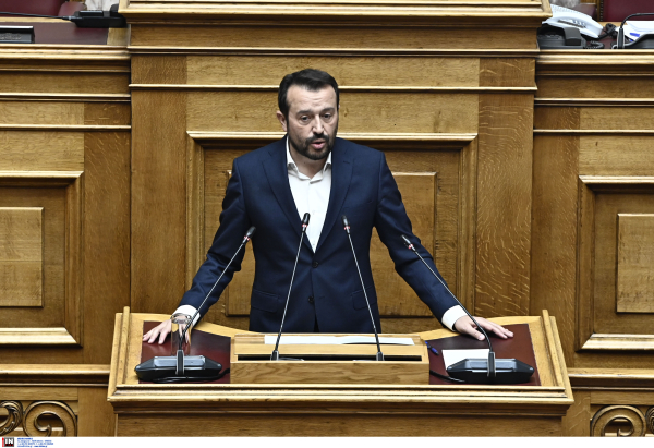 Το δώρο Παππά στον Μητσοτάκη