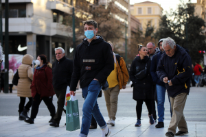 Μετά την εστίαση, σε ποιον κλειστό χώρο «τελειώνει» η μάσκα