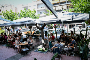 Όλα τα νέα μέτρα που ισχύουν από σήμερα: Σε ΦΕΚ η απόφαση της επιστροφής στην κανονικότητα