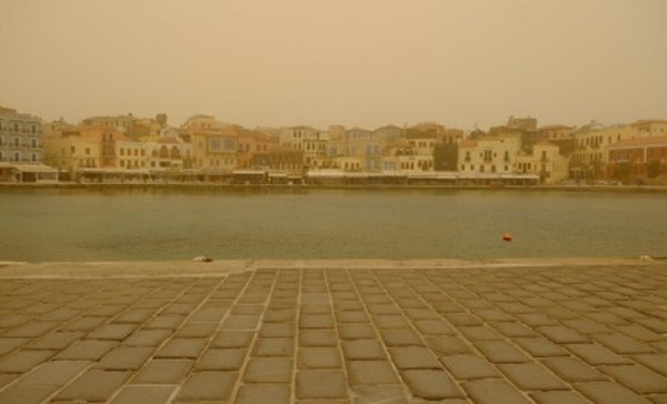 Θολή η ατμόσφαιρα σε όλη την Κρήτη (pics)