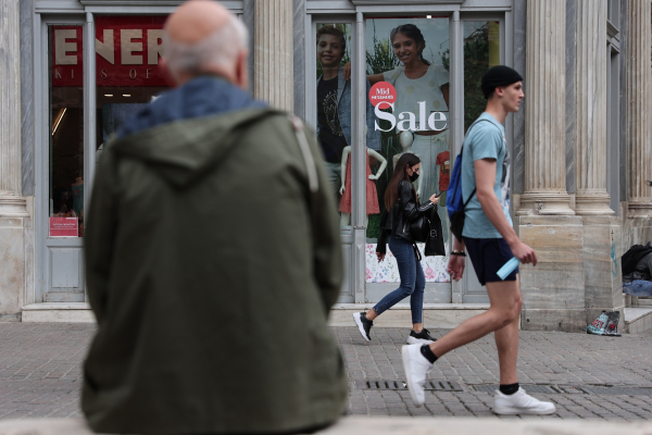 Ανοιχτά καταστήματα, σούπερ μάρκετ και mall αυτήν την Κυριακή, με τι ωράριο θα λειτουργήσουν
