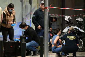 Δολοφονία στον Βύρωνα: «Η γυναίκα φώναζε βοήθεια» - Οι πρώτες μαρτυρίες