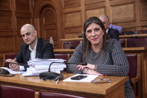 Κωνσταντοπούλου σε Λαζαρίδη: Τι είπες θρασύδειλε για τον πατέρα μου; - Το βίντεο στο TikTok από την εξεταστική