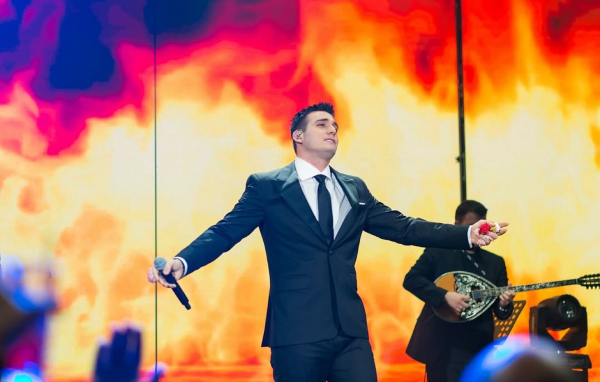 Γιώργος Κακοσαίος: Μάγεψε τους Έλληνες ομογενείς σε Αμερική και Καναδά