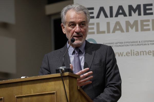 Παντοδύναμος Τραμπ και αδύναμη Ευρώπη